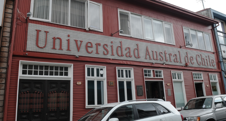 crisis financiera UACh