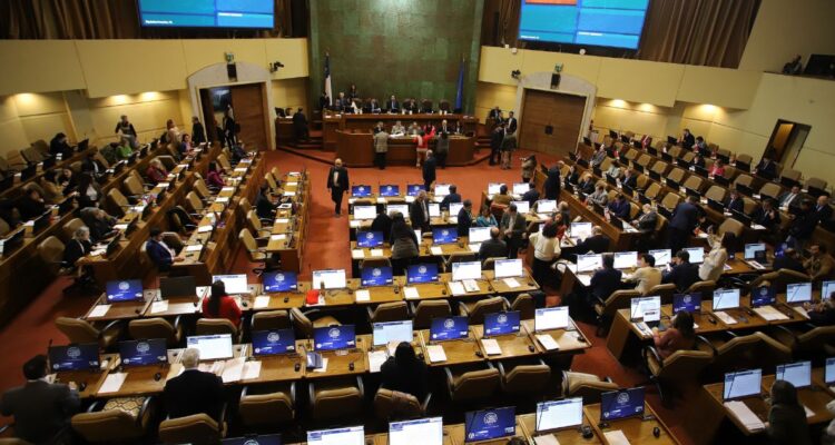 “Interpelar por una orientación sexual no debería pasar”: DC anuncia que rechazará AC contra Ávila