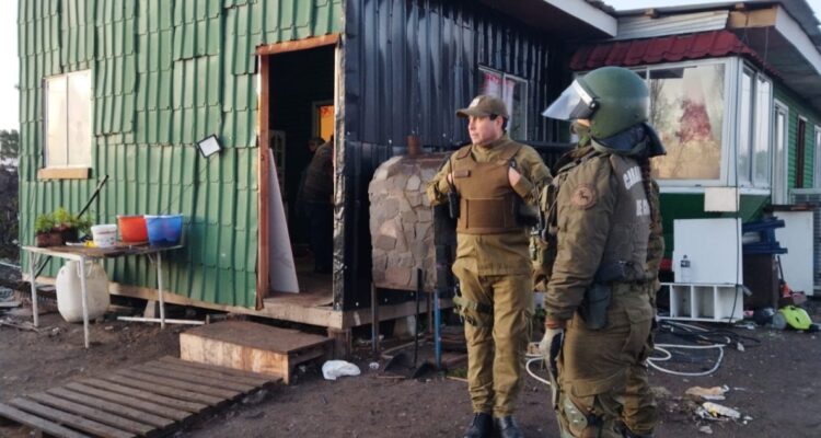 Desalojo en rené scheider en Hualpén