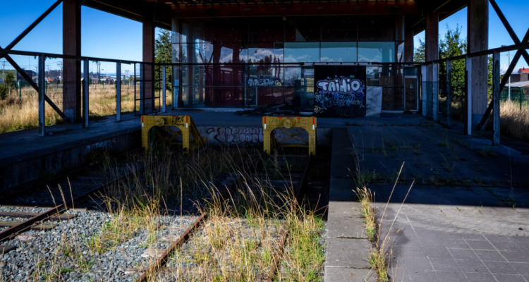 Desalojo tomas en fajas de EFE