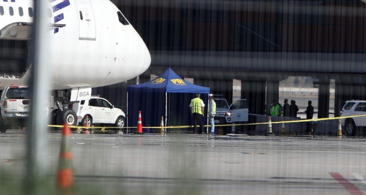 Nueve detenidos por asalto en Aeropuerto de Santiago donde murió un vigilante y un delincuente