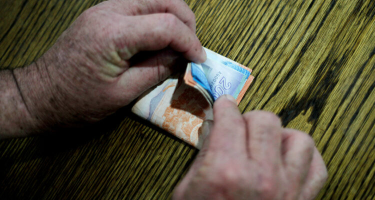 Los sueldos en Chile repuntaron por tercer mes consecutivo ante la contención de la inflación