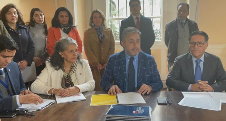 Durán (RN) pide a consejeros constitucionales que nueva Constitución proteja “al que está por nacer”