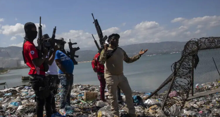 EEUU urge a sus ciudadanos a abandonar Haití “cuanto antes” ante peligrosa alza del crimen organizado