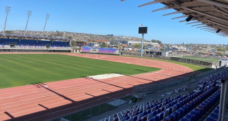 Alcaldesa exige agilizar reparación de Estadio Municipal de San Antonio