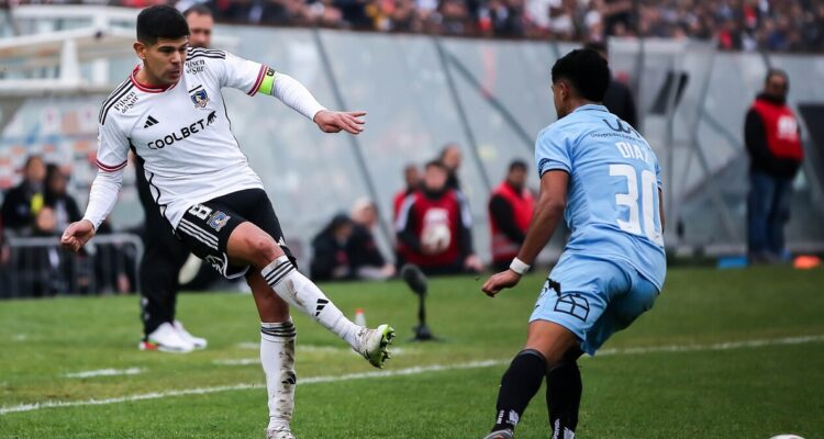 Esteban Pavez jugando ante O’Higgins.