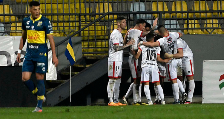 Everton cae ante Calera y se estanca en el Campeonato Nacional.