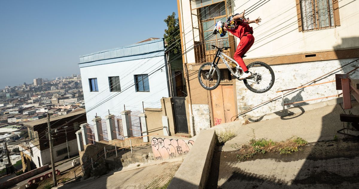 El austriaco Fabio Wibmer impactó con sus piruetas en Valparaíso.