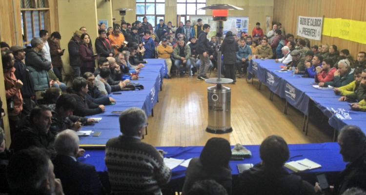 Subsec. de Pesca plantea mesa birregional con pescadores y mariscadores de Aysén por zonas contiguas