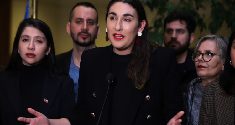 Frente Amplio enviará a Cordero a Comisión de Ética por dichos homofóbicos contra ministro Ávila