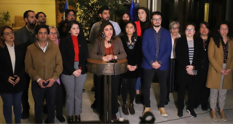 Caso convenios: Frente Amplio pedirá analizar tratos directos entre Minvu y fundaciones desde 2015