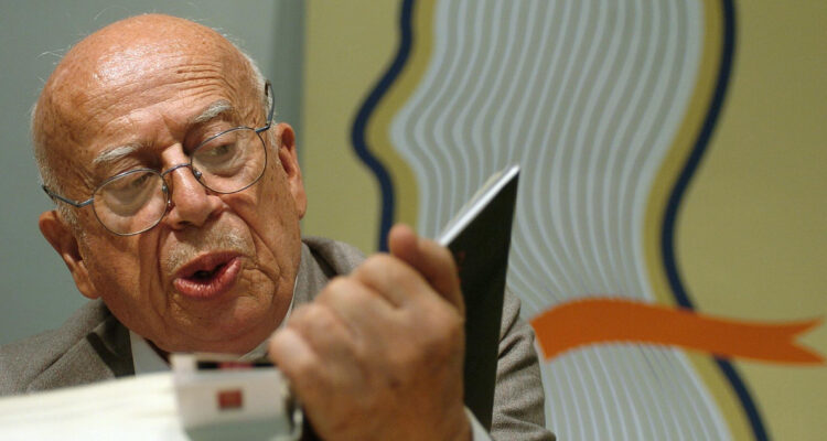 Fundación Gonzalo Rojas critica video plagado de errores difundido por embajada de Chile en Argentina