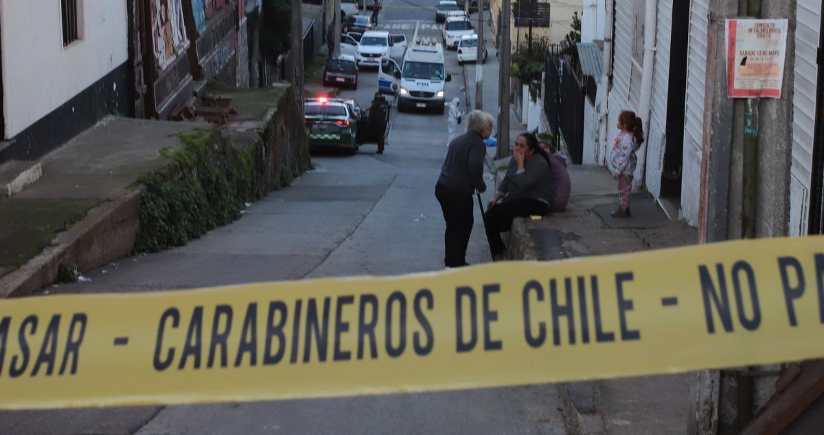 Tasa de homicidios en Chile creció dos puntos en cuatro años: asesinatos con armas de fuego suben 13%