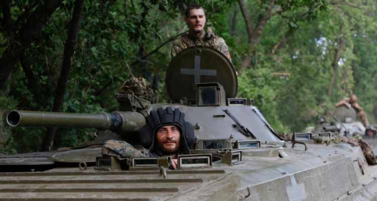 Ataques de Ucrania se intensifican y ponen a prueba defensas de Rusia sin el Grupo Wagner