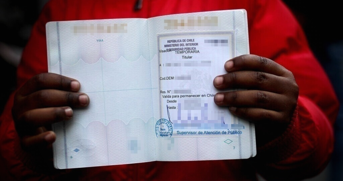 Investigan por cohecho a funcionaria de Migraciones de Los Ríos tras denuncia por cobro en trámites