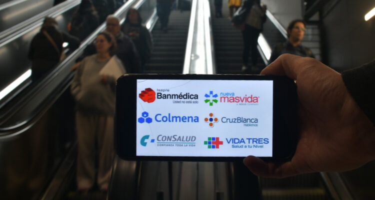 Odecu presenta demanda contra las isapres para que devuelvan cobros excesivos “desde al menos 2011”