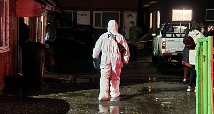 Violenta noche en Valdivia: joven fue asesinado a tiros y hombre fue quemado con bencina