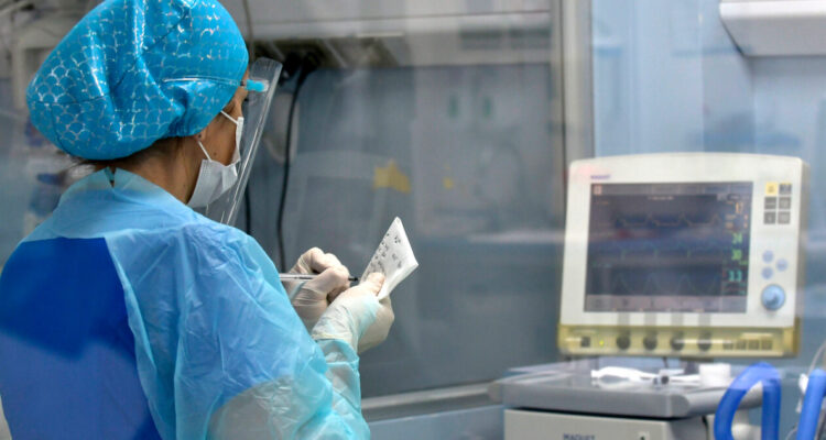 Más de 10 mil pacientes que estaban en lista de espera murieron entre enero y abril de 2023