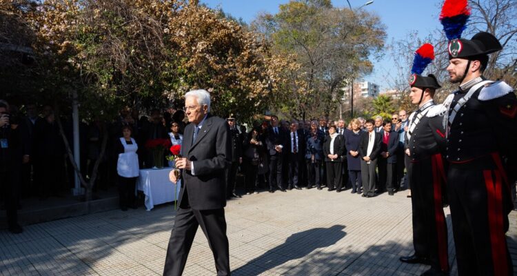 Presidente de Italia y exmandatarios chilenos participan de homenaje a asesinada en dictadura
