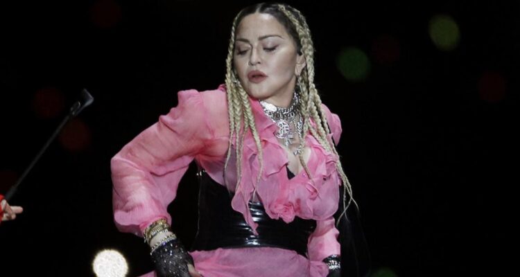 Madonna y su hora más oscura: “Mi primer pensamiento cuando desperté en el hospital fueron mis hijos”