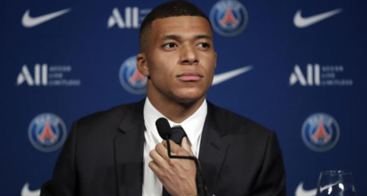 Kylian Mbappé incendia París con sus dichos.