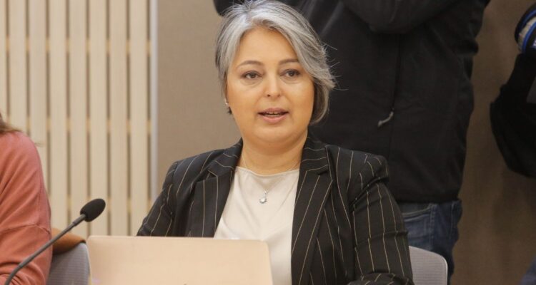 Gobierno retiraría suma urgencia al proyecto de reforma previsional para lograr acuerdo con oposición