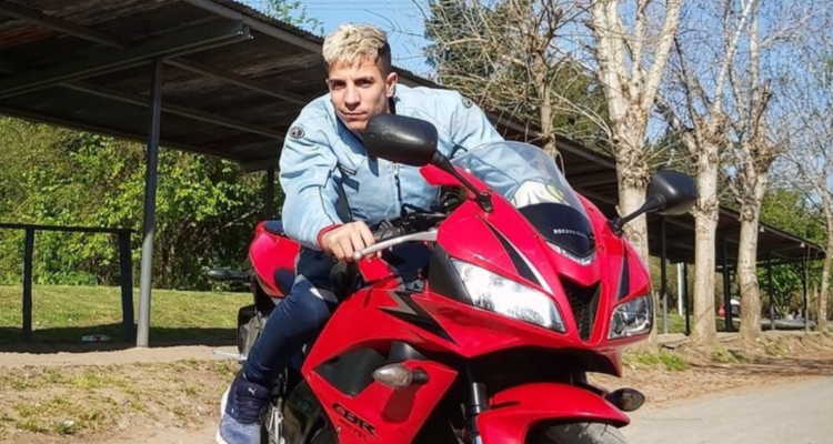 Conmoción: motorista argentino muere cuando iba a ayudar a su amigo que se accidentó en el mismo lugar