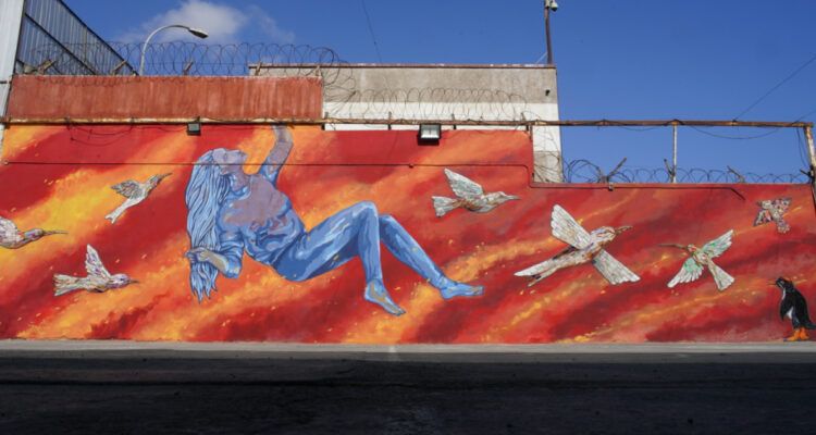 Mural de mosaico “Entre el aire y la tierra”