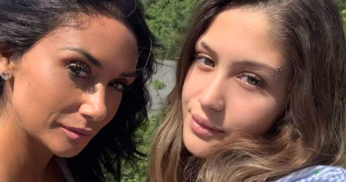 Pamela Díaz junto a su hija Trinidad Neira
