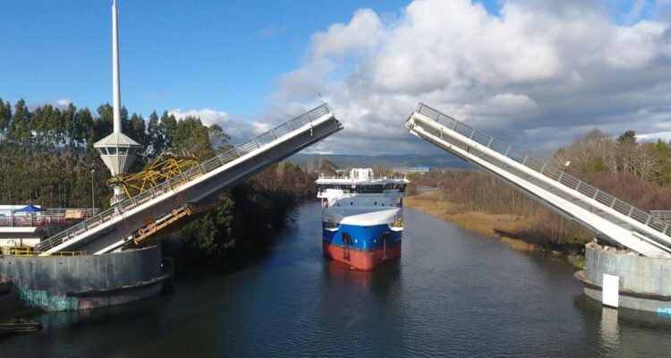 Patogón XI: Ya navega el barco de transporte de peces más grande Latinoamérica construido en Chile