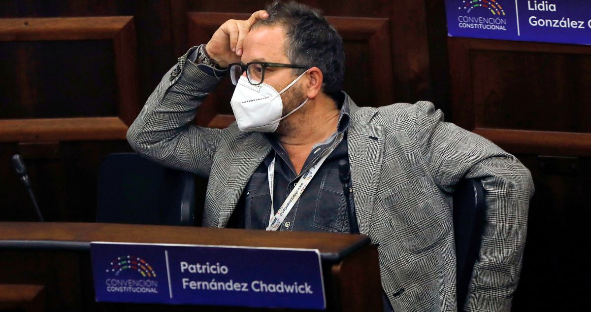 Más de un centenar de agrupaciones pro defenda de derechos humanos exigen salida de Patricio Fernández