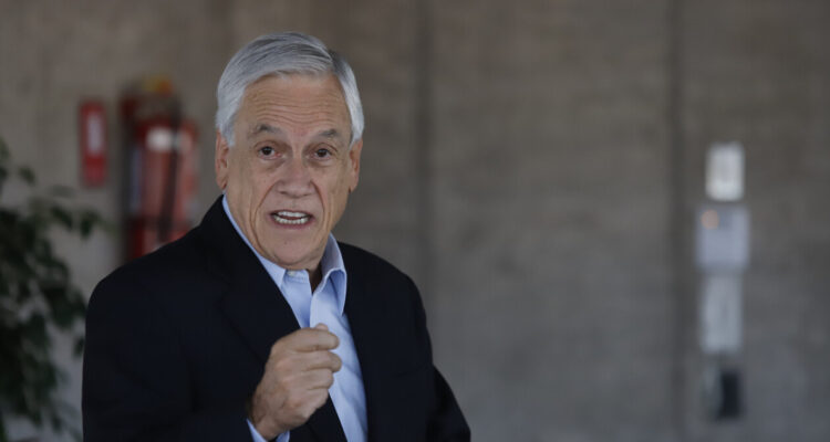 Piñera: Niños no deben pagar consecuencias de Gobierno que llegó al poder con promesas populistas