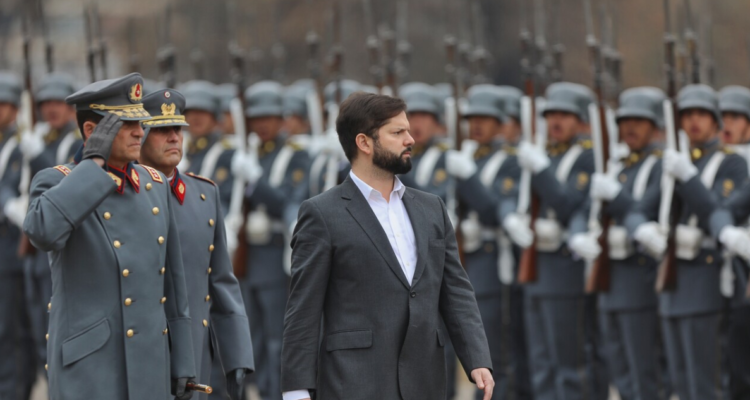 Presidente Boric participó en ceremonia de juramento a la bandera en Escuela Militar