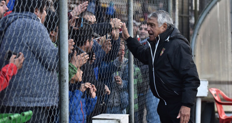 “El nuevo proyecto llevará su nombre”: la promesa de Milad en masiva despedida a José Sulantay