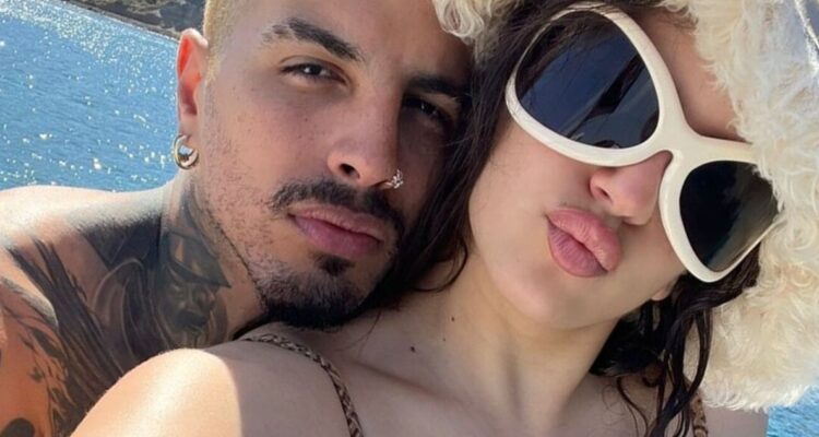 Rauw Alejandro confirma quiebre con Rosalía: “No fue por culpa de terceras personas”