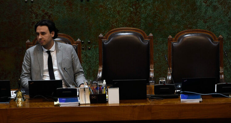 Las intensas negociaciones ante renuncia de Mirosevic a la presidencia de la Cámara de Diputados