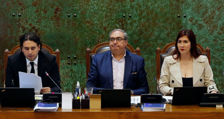 Republicanos presentarán censura ante renuncia de Vlado Mirosevic y “autosuspensión” de Catalina Pérez