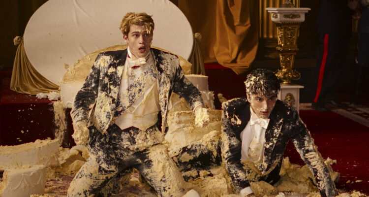 Rojo, blanco y sangre azul