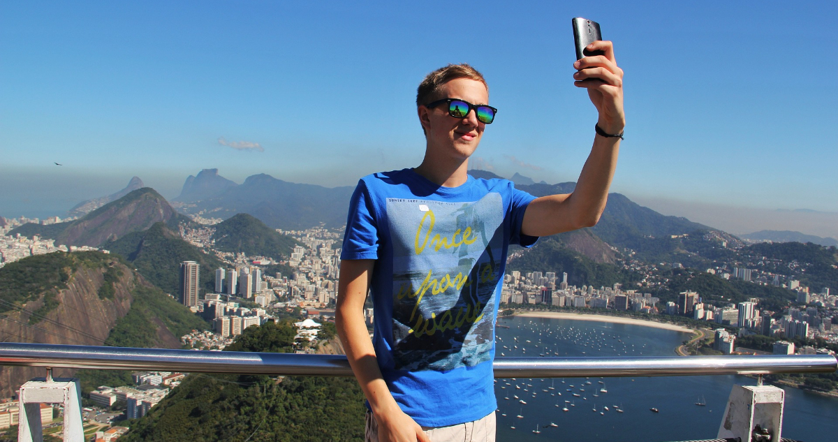 Se acabó roaming con Brasil: chilenos podrán usar su celular a tarifa local en la tierra de la samba