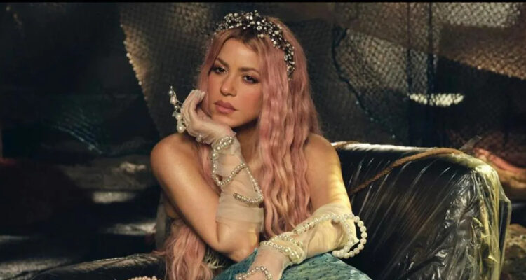 Shakira capta atención en GP de Gran Bretaña avivando rumores de romance con Lewis Hamilton