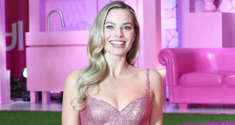 Todos los homenajes de Margot Robbie a los looks y el estilo de “Barbie” a días del estreno en Chile