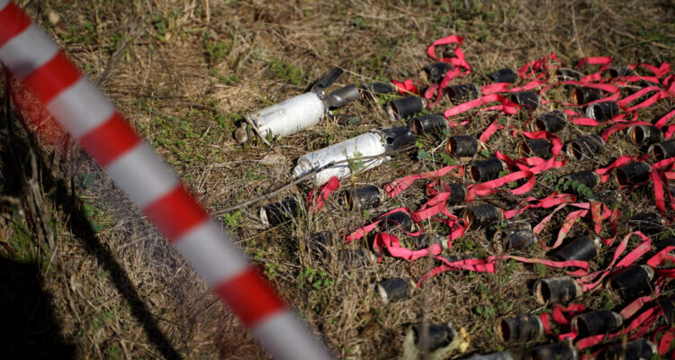 EEUU planea entregar bombas de racimo a Ucrania en medio de críticas de organizaciones de DDHH
