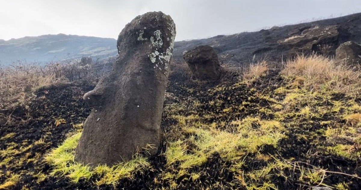 Unesco confirma daños graves en más de 20 moais tras incendios que afectaron a Rapa Nui en 2022