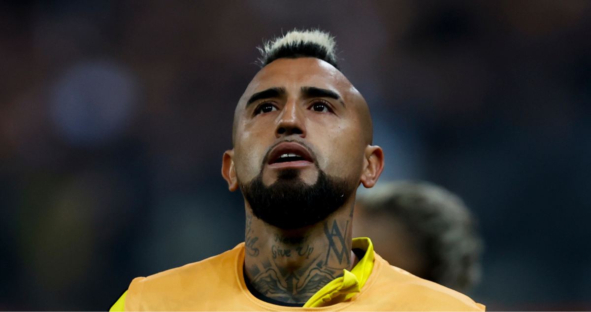 Arturo Vidal envía dardos a Colo Colo por no jugársela por él.