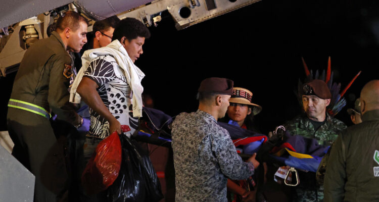 Detienen por presunto abuso sexual al padre de niños perdidos y rescatados en selva de Colombia