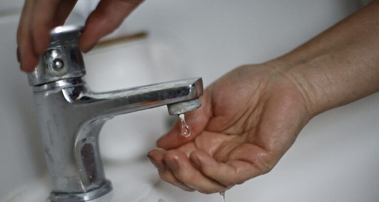 Descarta posible corte de agua potable en la región Metropolitana tras intensas lluvias