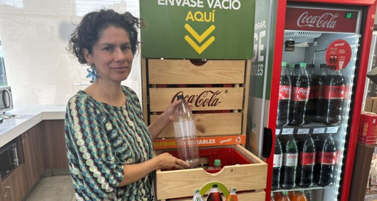 Desde este domingo: almacenes y minimarkets están obligados a tener bebidas con envases retornables