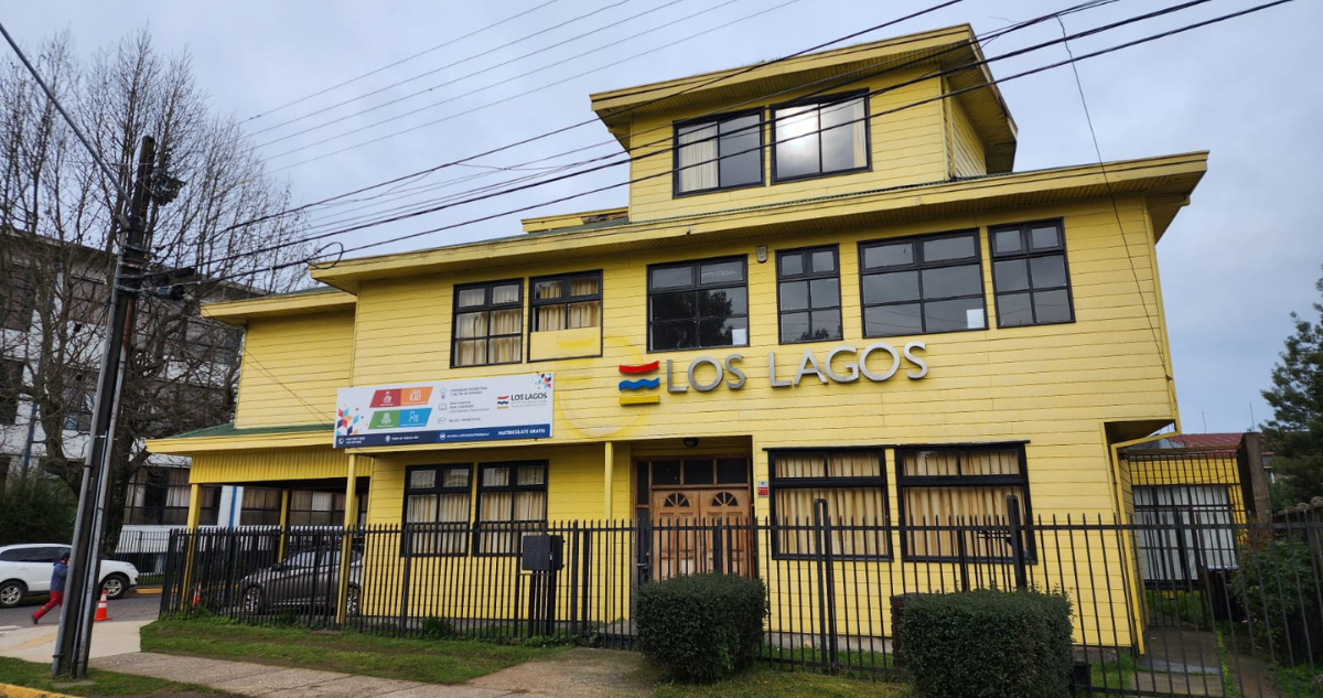 Rectoría de instituciones vendidas a Diego Ancalao ordenó a docentes absoluta reserva de información