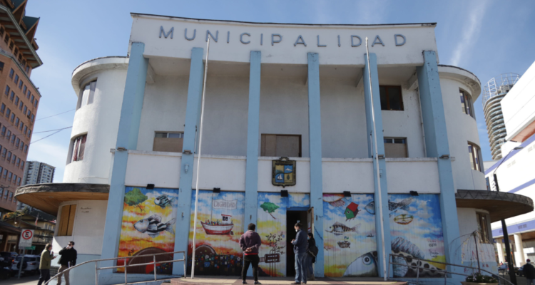 Municipio de Puerto Montt en Dicom: informe comercial revela deuda de $462 millones por protestos