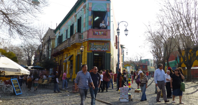 Con una economía sin oxígeno más inflación sin piedad: Así llegarán los argentinos a las urnas